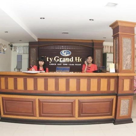 City Grand Hotel Mandalay Exterior photo