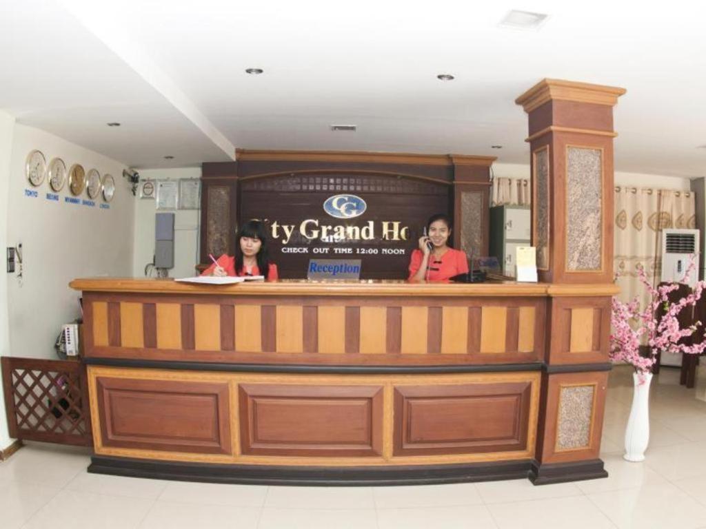 City Grand Hotel Mandalay Exterior photo