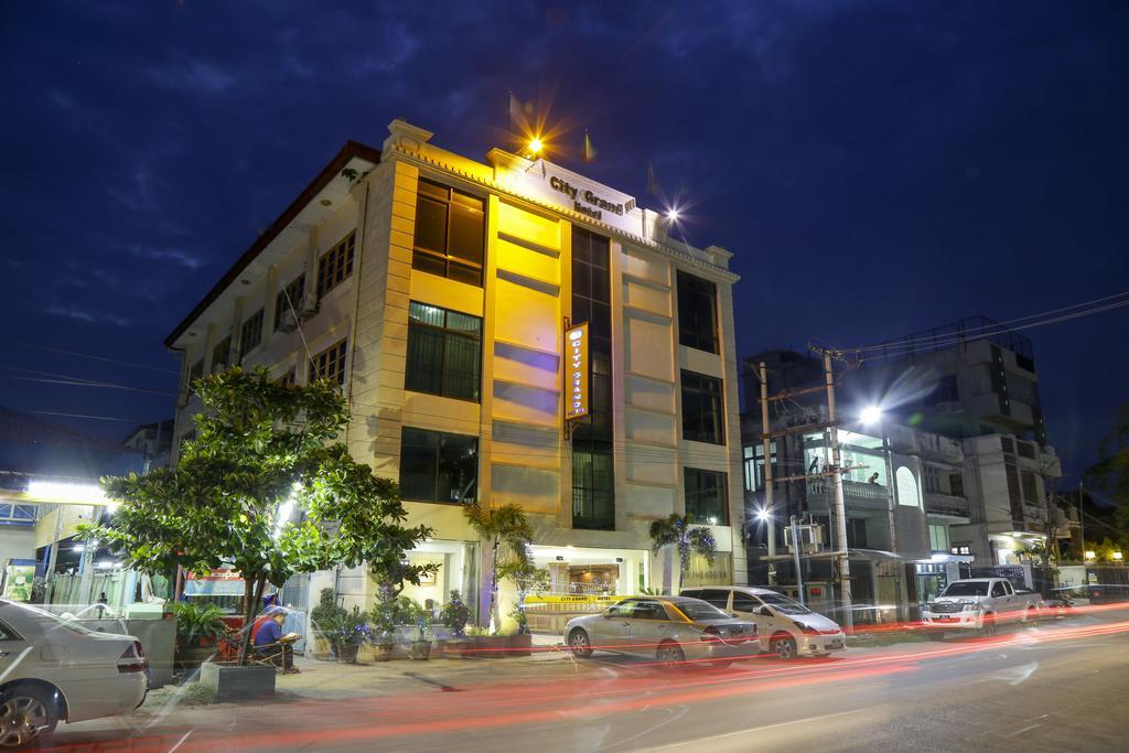 City Grand Hotel Mandalay Exterior photo