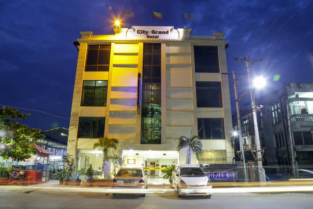 City Grand Hotel Mandalay Exterior photo