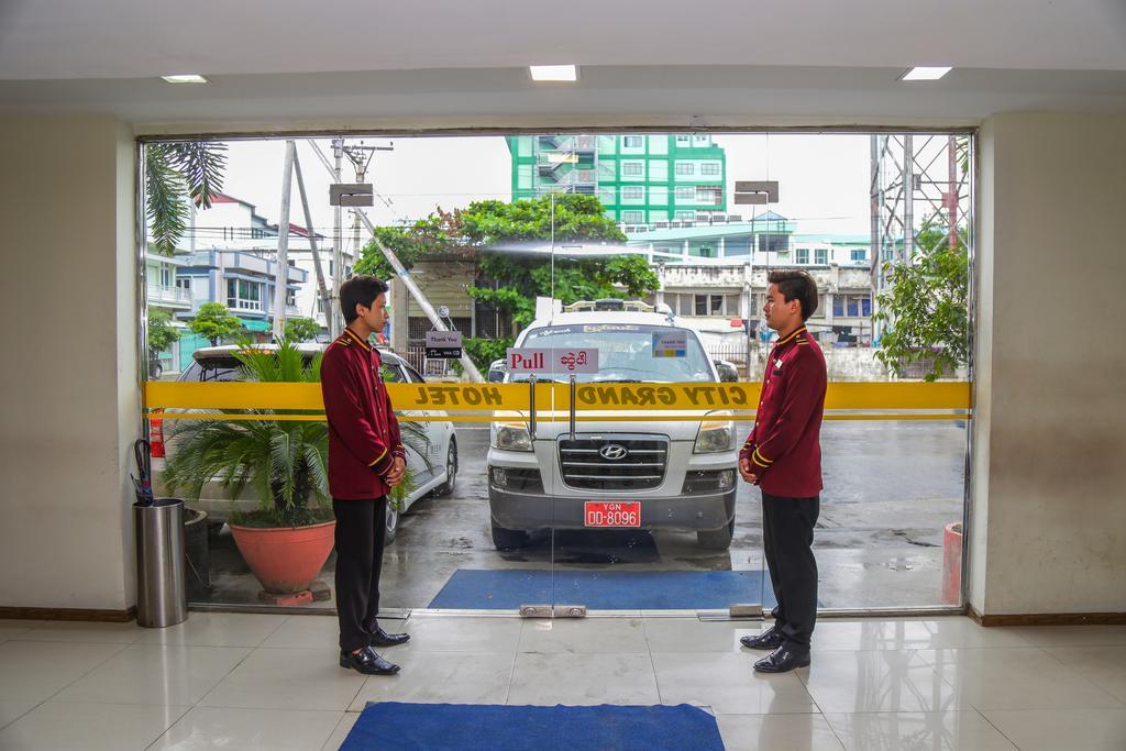 City Grand Hotel Mandalay Exterior photo
